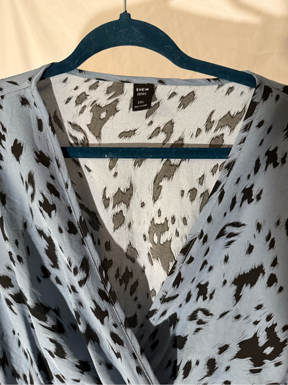 Blouse - Picture 2 of 3